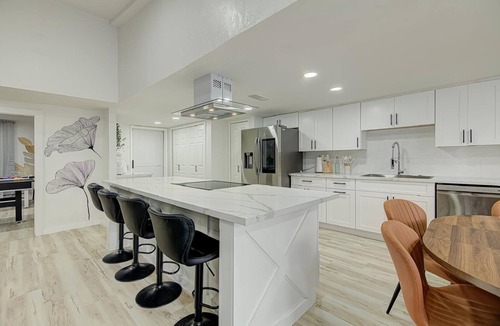 Mission Bend House | Houston white house, private pool, patio and game room the best place in Houston
