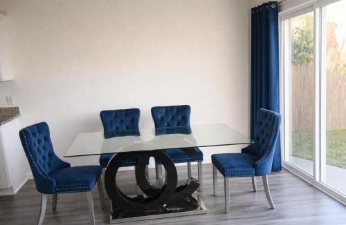Northside Villa | Houstons Most Comfortable &Spacious