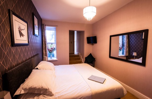 Wing Hotel | Howard Arms