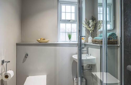 Wing Hotel | Howard Arms