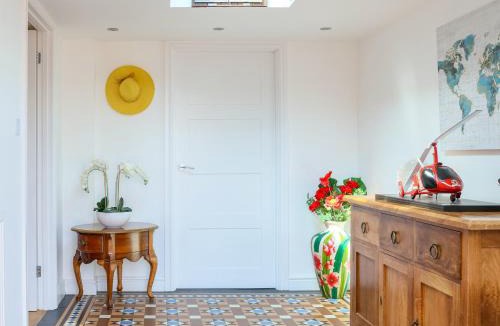 Pitchcombe House | Howard Cottage