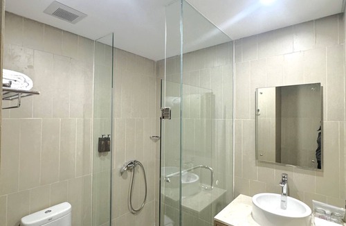 Cikokol Hostel | Howard Johnson by Wyndham Tangerang