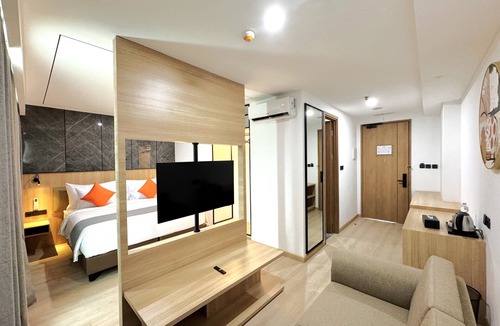 Cikokol Hostel | Howard Johnson by Wyndham Tangerang