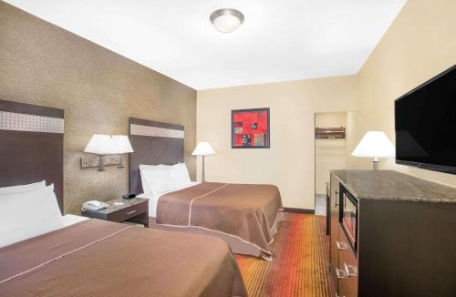 Industry Hotel | Howard Johnson by Wyndham North Bergen