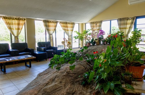Gravenhurst Hotel | Howard Johnson by Wyndham Gravenhurst
