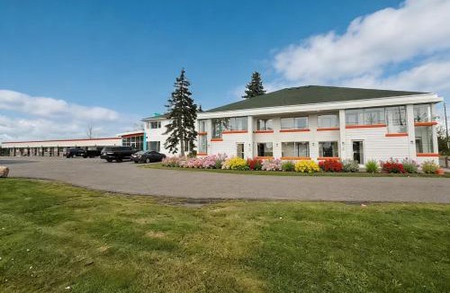 Airport Road Business Centre Hotel | Howard Johnson by Wyndham Brampton