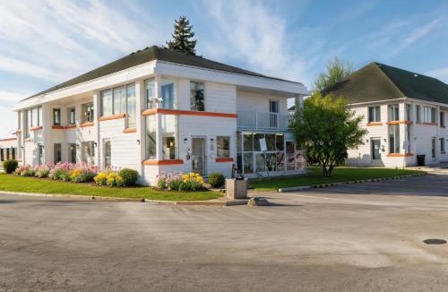 Airport Road Business Centre Hotel | Howard Johnson by Wyndham Brampton