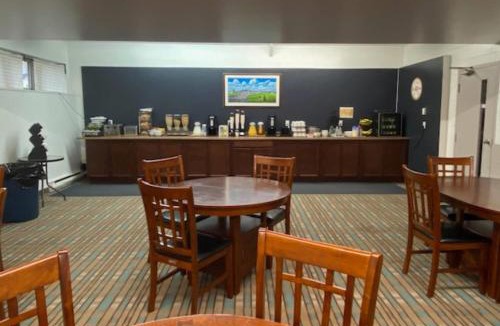 Woodstock Hotel | Howard Johnson by Wyndham Woodstock NB