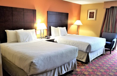 Clifton Hotel | Howard Johnson by Wyndham Clifton NJ