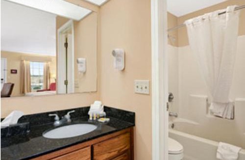 Dalton Hotel | Howard Johnson by Wyndham Dalton