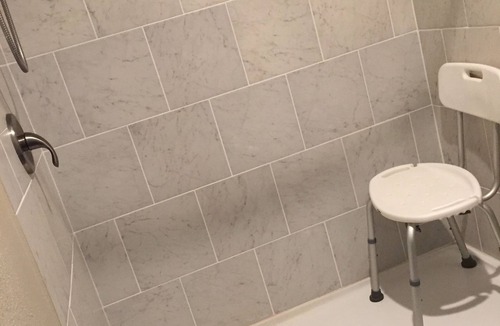 Dothan Hotel | Howard Johnson by Wyndham Dothan