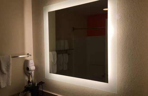 Houma Hotel | Howard Johnson by Wyndham Houma