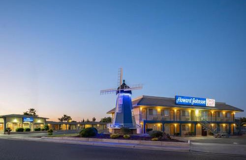 Ceres Hotel | Howard Johnson by Wyndham Modesto Ceres