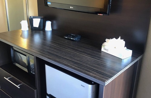 Odessa Hotel | Howard Johnson by Wyndham Odessa TX