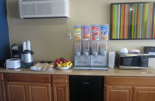 Odessa Hotel | Howard Johnson by Wyndham Odessa TX