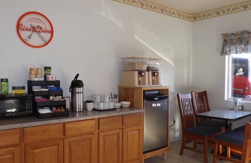 Roseburg Hotel | Howard Johnson by Wyndham Roseburg