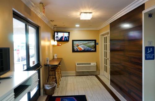 Salinas Hotel | Howard Johnson by Wyndham Salinas