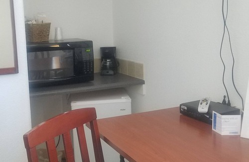 Glendo Hotel | Howard's Motel