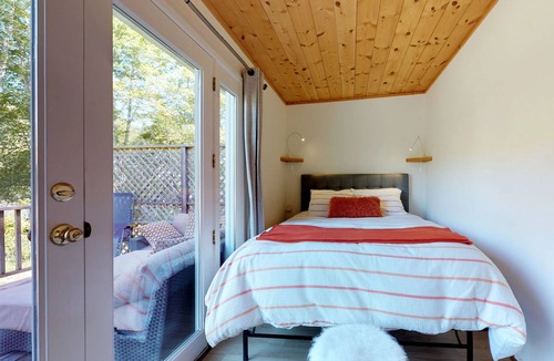 Duncans Mills House | Howard's Place on the River