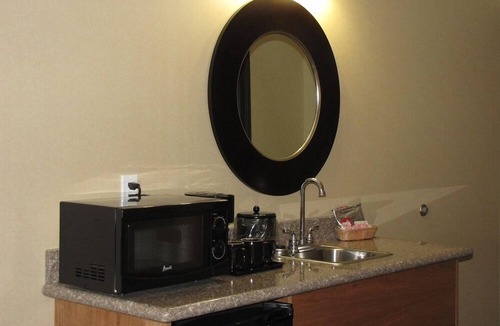 Pateros Hotel | Howards On The River