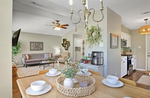 La Brisa House | Howdy Hang Out - Cozy, Cute and Comfortable House! home