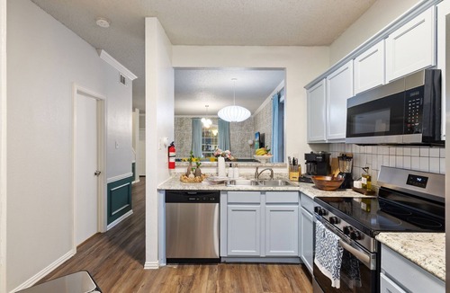 South Arlington House | HOWDY HOUSE- 4 Bed w Pool, Arcade, Putting Green, Firepit, mins to AT&T Stadium,