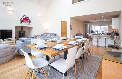 Laverton House | Howells Mere 26, Swans Down (P)