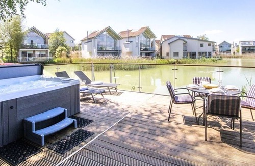 Cirencester House | Howells Mere 27, Crane Lodge