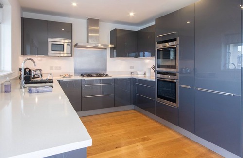 Malmesbury House | Howells Mere 70, Sunnybank