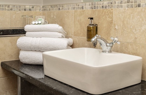 Stuppington Hotel | Howfield Manor Hotel