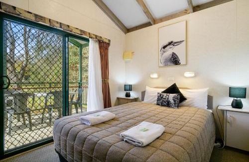 Howlong Resort | Howlong Caravan Park