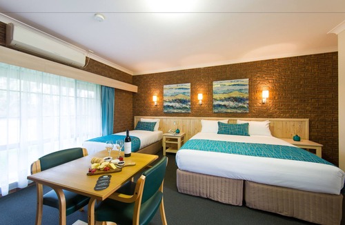 Howlong Hotel | Howlong Golf Resort