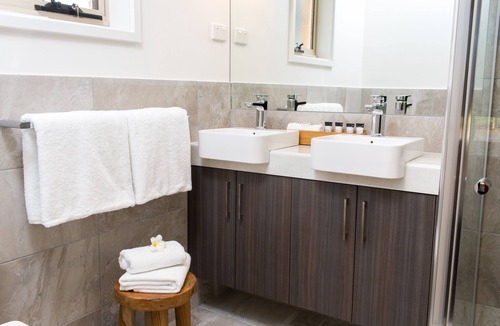 Howlong Hotel | Howlong Golf Resort