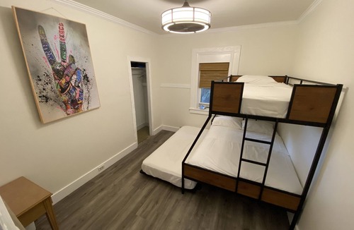 Wailuku Hostel | Howzit Hostels