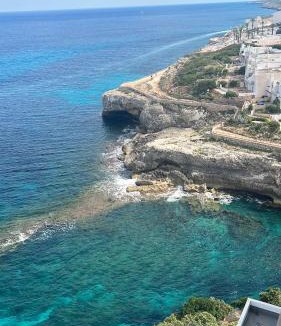 Devonport Apartment | Howzzat