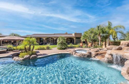 North Scottsdale House | HoZho Estate on Cavedale