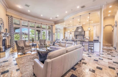 North Scottsdale House | HOZHO Estate on Cavedale