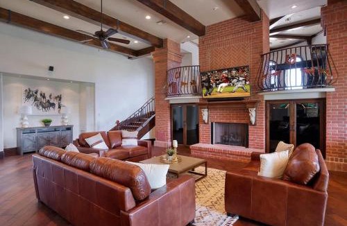 Pinnacle Peak House | HoZho Main Estate