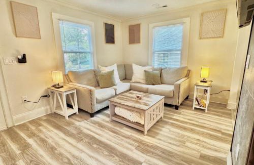 Enderly Park House | HPThe HausBOFA StadiumSpectrumBojanglesDogs