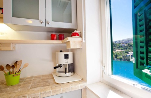 Sutivan Villa | Beautiful Dalmatian style villa with magnificent garden