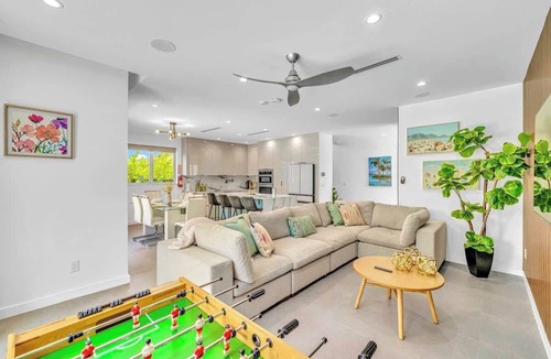 South Middle River House | HTD Pool-BBQ-Games-Near Las Olas