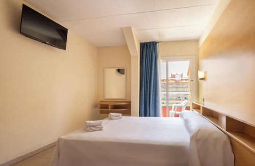 Santa Susanna Hotel | htop Summer Sun