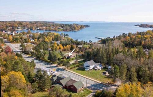 Fox Point House | Hubbards Cozy Convenient Cottage