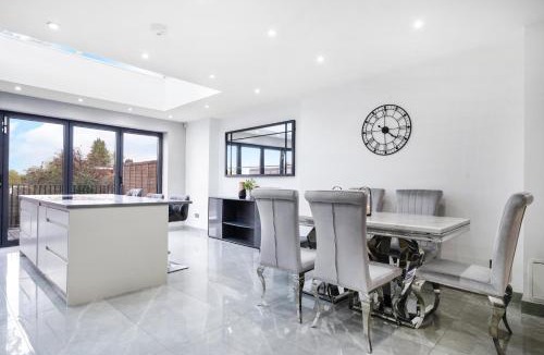 Eastcote and East Ruislip House | Hububb Luxury Eastcote