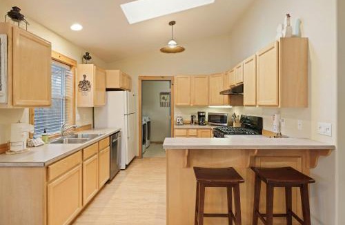 River West House | Huckleberry Cottage