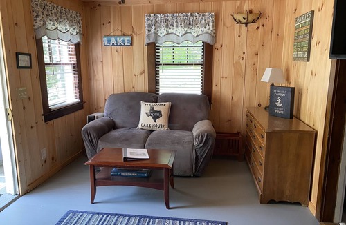 Lake George Cottage | Huckleberry Cottage at Cozy Nook