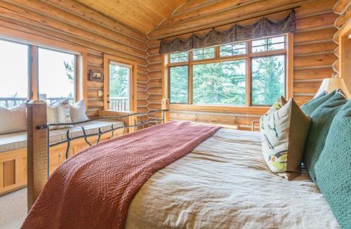 Skywood Preserve House | Huckleberry Hideaway