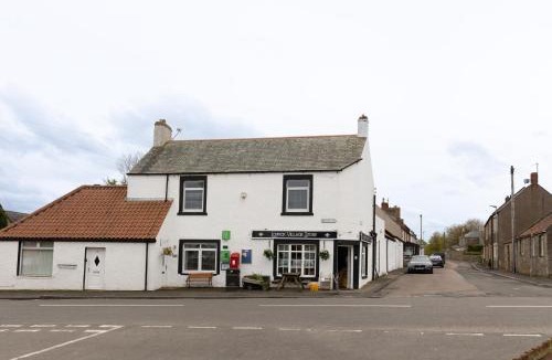 Lowick Apartment | Huckleberry House