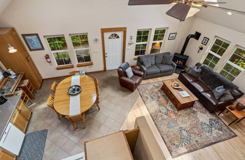 Manzanita House | Huckleberry House