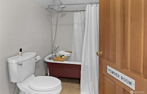 Roslyn Hotel | Huckleberry House